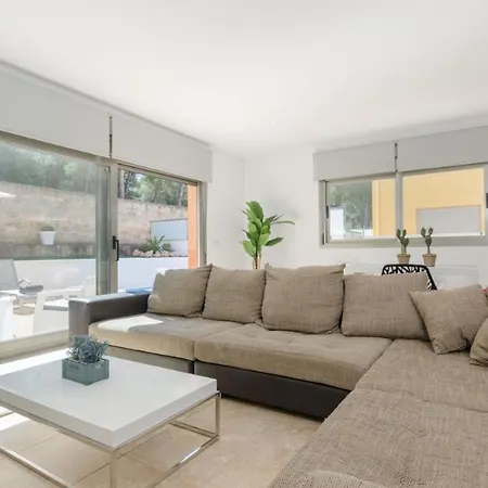 Pica House By Llagosta