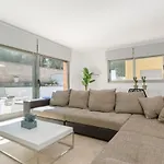Pica House By Llagosta