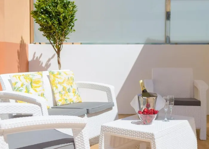 Pica House By Llagosta