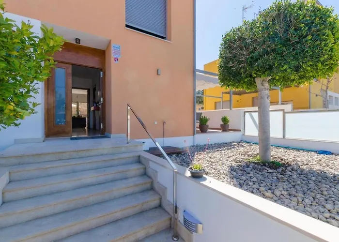 Pica House By Llagosta *