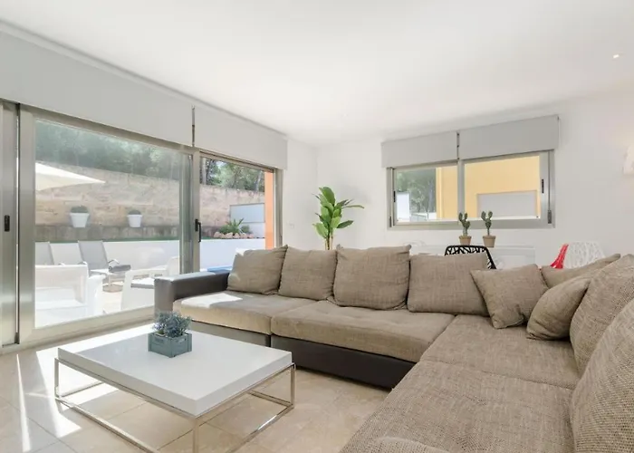 Pica House By Llagosta