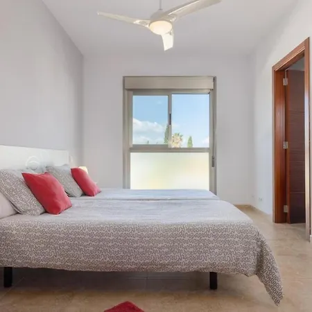 Pica House By Llagosta בית נופש